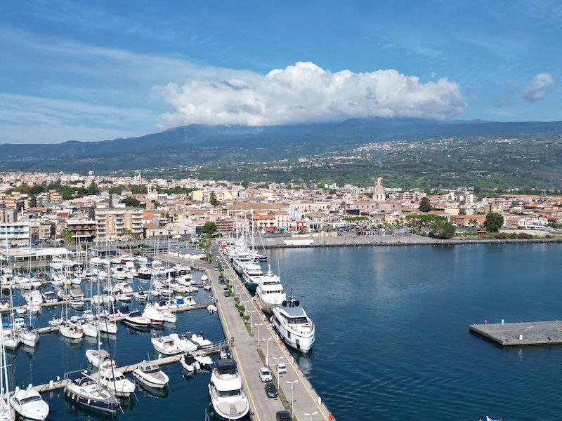 Inaugurazione info point turistico al Porto dell'Etna 